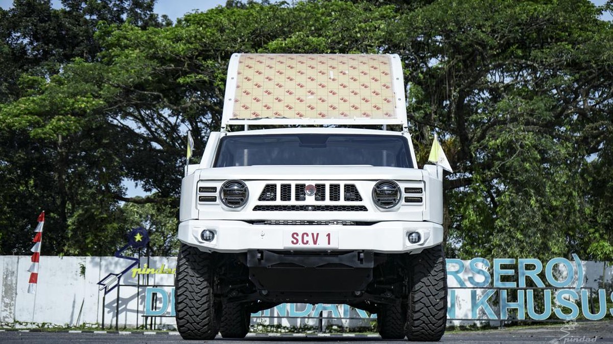 FOTO: Tampang Maung MV3 yang Diubah Jadi Mobil Paus Fransiskus