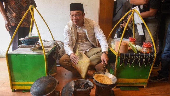 Bacagub DKI Ridwan Kamil mengatakan kriteria bakal ketua tim pemenangan pihaknya untuk Pilkada 2024.