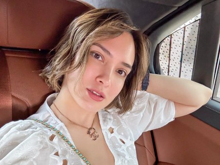 7 Potret Terbaru Shandy Aulia, Fresh Berambut Pendek hingga Foto KTP Curi Perhatian
