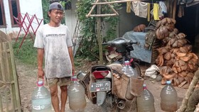 Kekeringan di Lebak Banten, Warga Mulai Cari Air ke Hutan