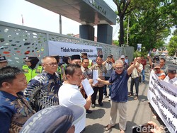 Massa Tuntut Sekda OKU Diberhentikan karena Dianggap Tak Netral di Pilkada