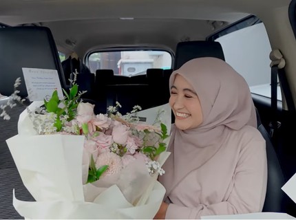 7 Potret Arafah Rianti Ultah, Dapat Surprise Lucu hingga Kado Mewah Pertama Kali