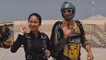 7 Gaya Liburan Hedon Azizah Salsha di Dubai Usai Umrah Dihujat