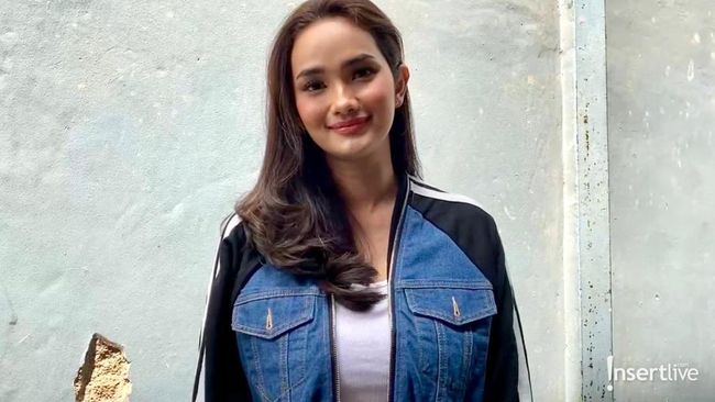 Cerita Faby Marcelia Belajar Fesyen dari Anak: Sekarang Beli Make-up Pasti Dua