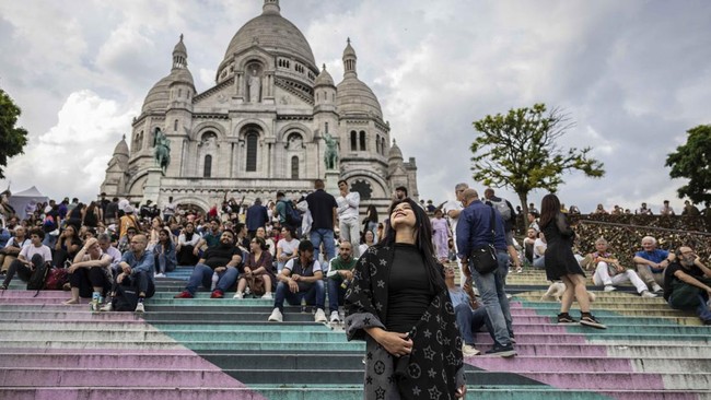 FOTO: Menelusuri Jejak Romantisme Emily in Paris