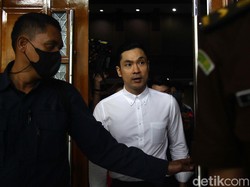 Harvey Moeis Ngaku Baru Tahu Dapat Rp 100 Juta/Bulan Saat Cek Rekening Koran