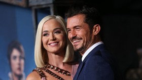 Katy Perry Stres Berat Album 143 Flop, Orlando Bloom Ikut Tegang