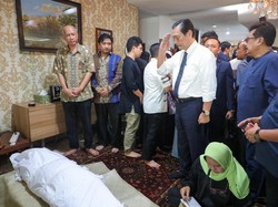Hormat Terakhir Luhut untuk Faisal Basri