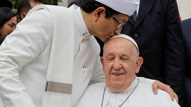 7 Fakta Menarik Paus Fransiskus selama di Indonesia