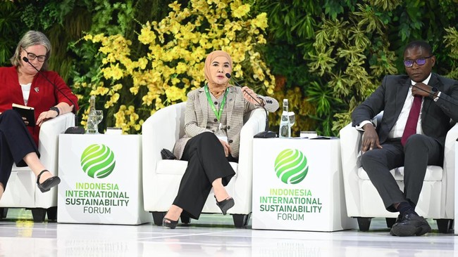 Dirut PT Pertamina Nicke Widyawati pada paparannya menyampaikan, strategi transisi energi dijalankan Pertamina untuk mendukung pertumbuhan ekonomi nasional.