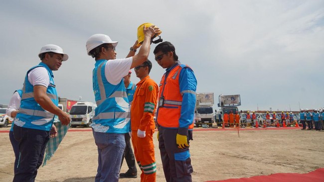 PLN UID Sumut menggelar apel siaga kelistrikan guna memastikan keandalan pasokan listrik selama pergelaran PON XXI Aceh-Sumut 2024.
