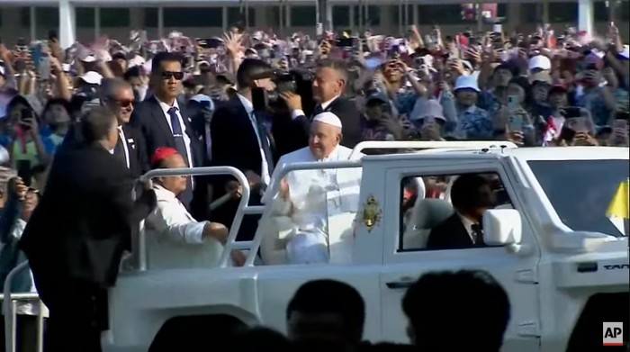 Popemobile Paus Fransiskus.