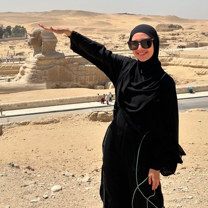 <p>Ratna Galih membuat postingan baru di akun Instagramnya, Bunda. Perempuan berusia 36 tahun tersebut tengah berlibur dengan sang suami ke Mesir. (Foto: Instagram @ratnagalih)<br /><br /><br /></p>