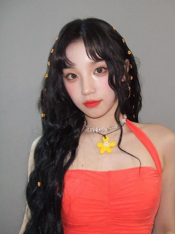 Inspirasi Aksesori Rambut Ala 5 Idol KPop yang Cute dan Gemas