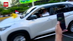 VIDEO: Saat Paus Fransiskus Lewat Bundaran HI dan Sapa Masyarakat
