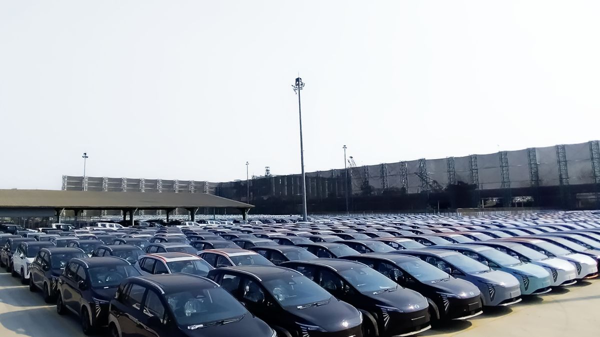 Impor Mobil Listrik Diberi Insentif, Sebagian Pemasok Otomotif RI PHK