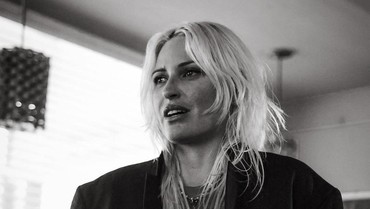 img-title Emily Armstrong, Vokalis Baru Linkin Park