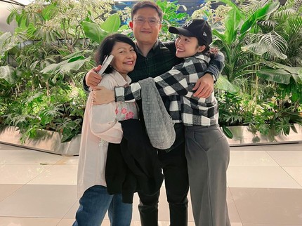 7 Potret Febby Rastanty dan Sang Adik yang Kuliah di LA, Bangga & Terharu dengan Perjuangannya