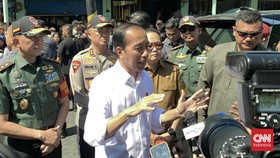 Jokowi Kenang Faisal Basri: Kritis, Koreksi Kebijakan Kurang Baik
