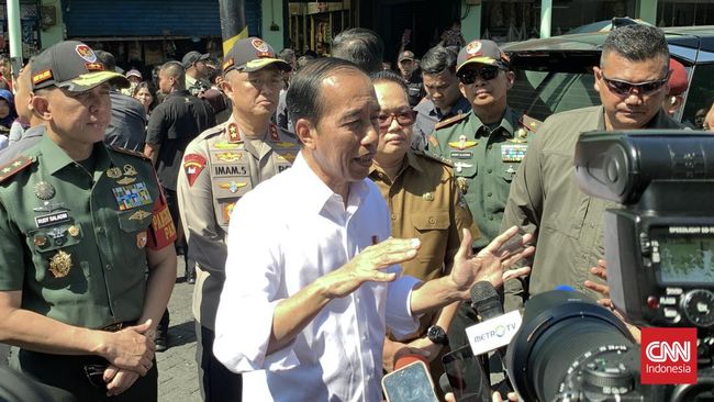 Jokowi Kenang Faisal Basri: Kritis, Koreksi Kebijakan Kurang Baik