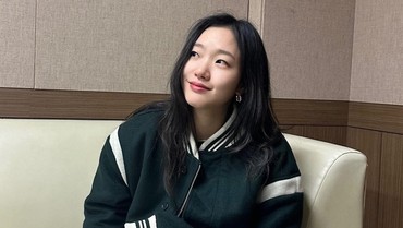 img-title Reaksi Kim Go Eun Disebut Dewi Kampus Saat Kuliah