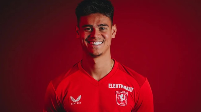 Klub Eredivisie, FC Twente, memberikan pesan penting setelah Mees Hilgers memutuskan bergabung dengan Timnas Indonesia.