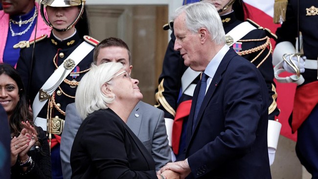 FOTO: Michel Barnier Dilantik Jadi PM Tertua Prancis