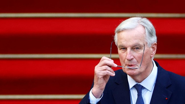 Penggulingan ini menjadikan Michel Barnier sebagai Perdana Menteri Prancis tersingkat karena baru saja diangkat Presiden Emmanuel Macron pada 5 September lalu.