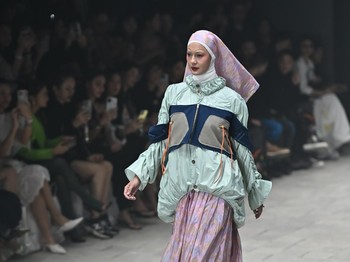 https://cdn.insertlive.com/images/placeholder/default_169.jpg
