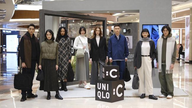 Terinspirasi dari salah satu pasar seni dan museum di London, Inggris, Uniqlo berkolaborasi dengan desainer Clare Waight meluncurkan koleksi musim dingin 2024.