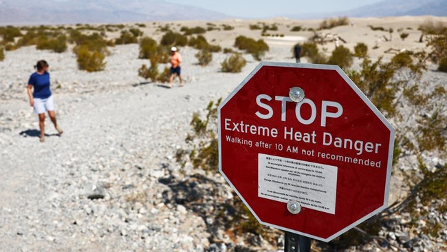 Pada musim panas ini, Taman Nasional Death Valley AS pernah mencatat 54 derajat Celcius pada Juli lalu.
