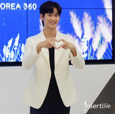 Kim Soo Hyun Bocorkan Karakternya di Drama Korea 'Knock Off'