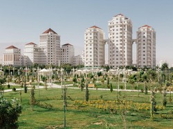 Di Kota Orang Mati Ini, Mobil Warna Hitam Dipercaya Bisa Membawa Sial