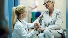 8 dari 10 Penyintas Stroke Sulit Hidup Mandiri Jika Tidak Rehabilitasi