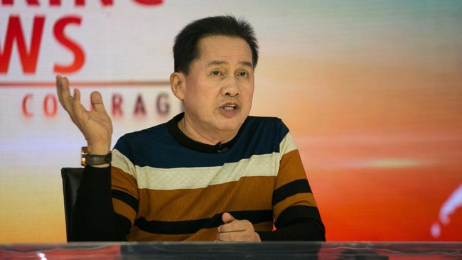Apollo Carreon Quiboloy merupakan pendiri gereja Kerajaan Yesus Kristus (Kingdom of Jesus Christ/KOJC) yang mengklaim dirinya sebagai "putra Tuhan".