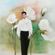Kolaborasi Epik, Simak Gaya Byeon Woo Seok di Pemotretan untuk Koleksi Parfum Terbaru TAMBURINS