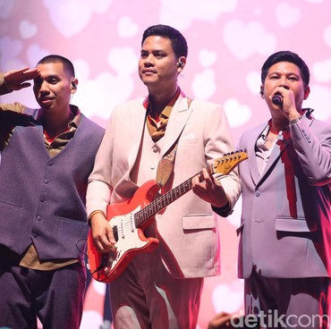 Lirik Lagu Rahasia #2 - RAN