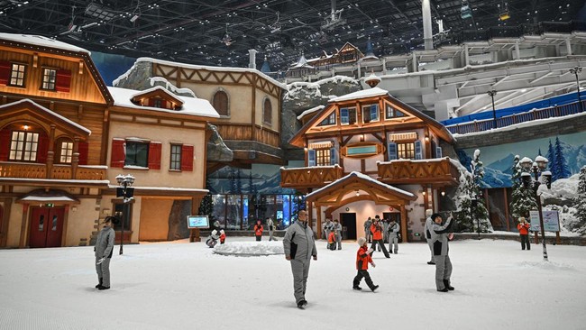 FOTO: Resor Ski Indoor Terbesar di Dunia, Pecahkan Rekor Guinness
