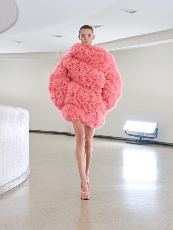 Alaïa Winter/Spring 2025 Look 12