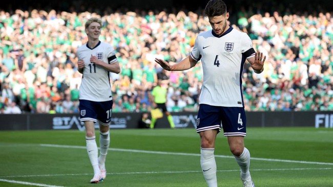 Inggris sukses mengalahkan Irlandia pada pertandingan pertama Grup 1 UEFA Nations League B 2024/2025 di Stadion Aviva, Dublin, Sabtu (7/9) malam WIB.