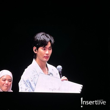 Reaksi Kim Soo Hyun Saat Fans Teriak Nama Kim Ji Won di Fan Meeting