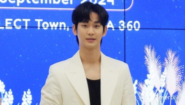 img-title Kirim Bunga untuk Kim Soo Hyun, Fans Asal Indonesia Tuai Kecaman