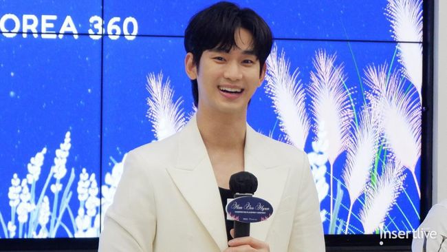 Ekspresi Salting Kim Soo Hyun Lihat Adegan Emosional dengan Kim Ji Won di ‘Queen of Tears’