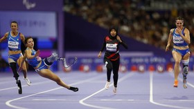 FOTO: Rebut Perak, Atlet Indonesia Cetak Rekor Dunia di Paralimpiade