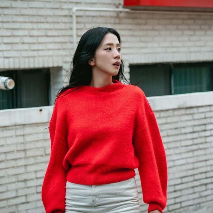 Potret Jisoo dalam adegan drama 'Newtopia'