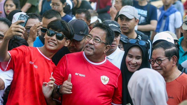 Cawagub Jakarta Rano Karno menjanjikan pembenahan sejumlah masalah di Stadion Jakarta International Stadium (JIS), Jakarta Utara seperti akses transportasi.