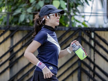 7 Bunda Seleb Hobi Olahraga Lari, Sampai Ikut Marathon ke Luar Negeri