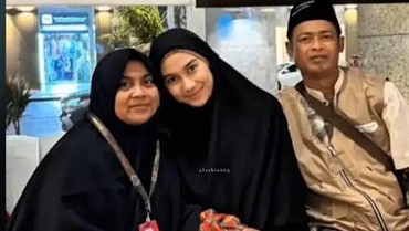 img-title Sikap Ortu Pratama Arhan Bertemu dengan Azizah Salsha Saat Umrah Jadi Sorotan