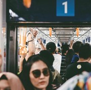 Baru Pertama Kali ke Jakarta? Ini 5 Larangan saat Naik MRT yang Perlu Diperhatikan