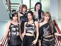 Video: LE SSERAFIM Resmi Comeback dengan MV Terbarunya HOT